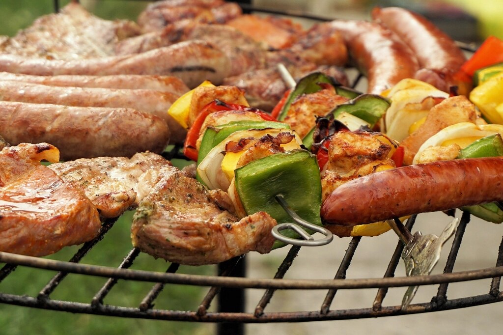 Grillezés mesterfokon: technikák, fűszerek és a tökéletes hússütés